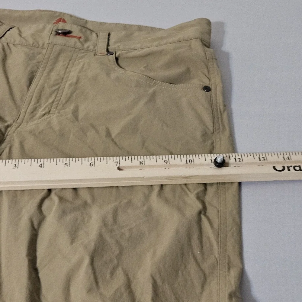 LL Bean‎ Pants Mens 30x29 Beige Nylon Stretch Hiking Cargo Performance
